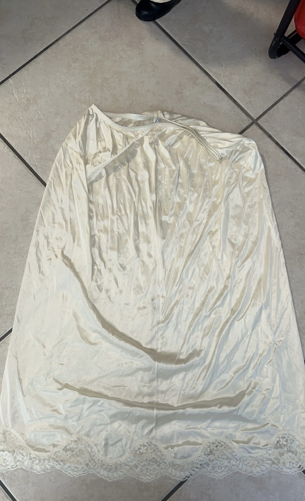 Vintage Adonna Cream Ivory Nylon 1/2 Slip Skirt Lace Trim Size Large 26″ Long