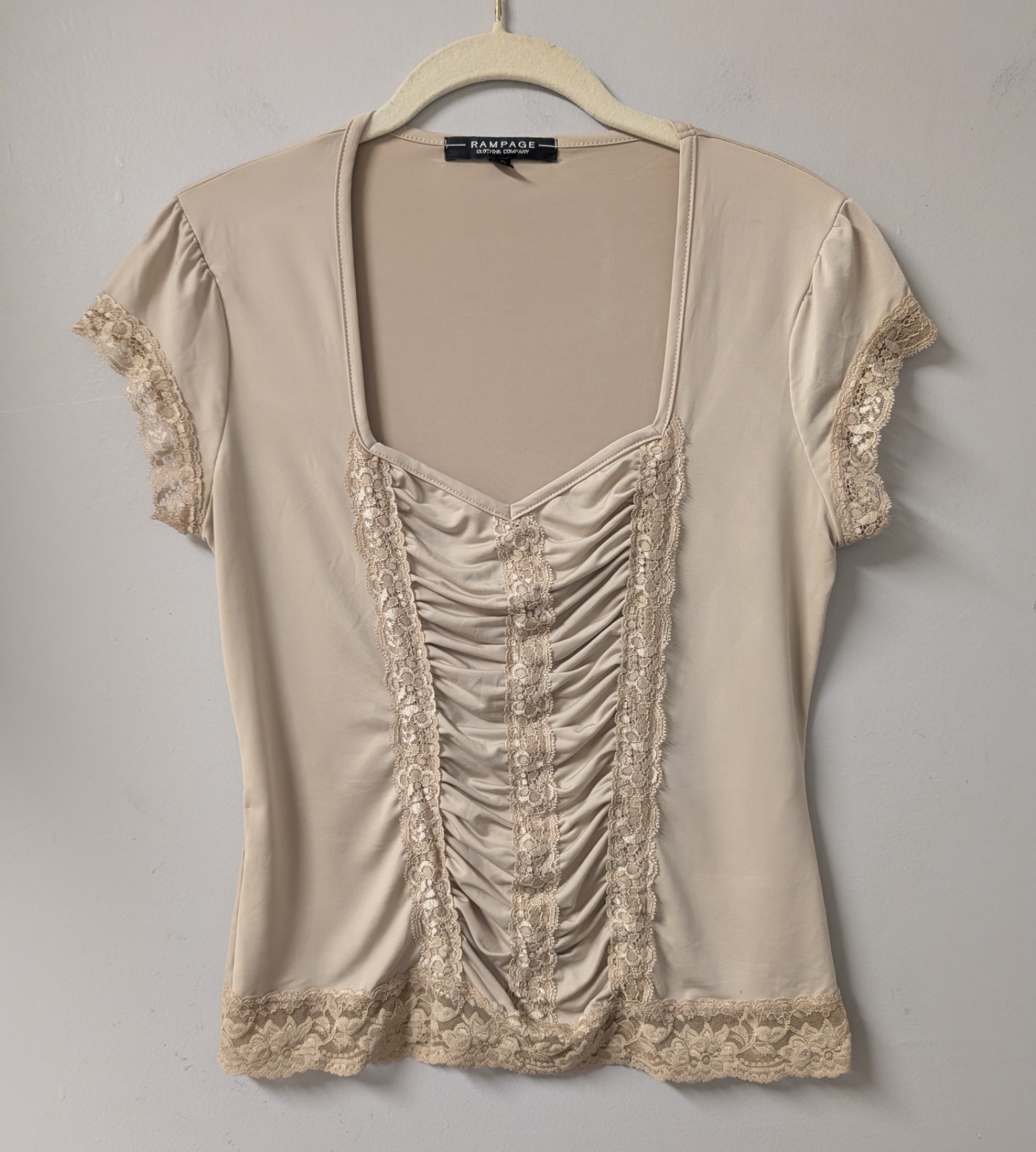 Rampage Top Tan Stretchy Milkmaid Ruching Draped Lace Cap Sleeves Y2K Vtg M/L