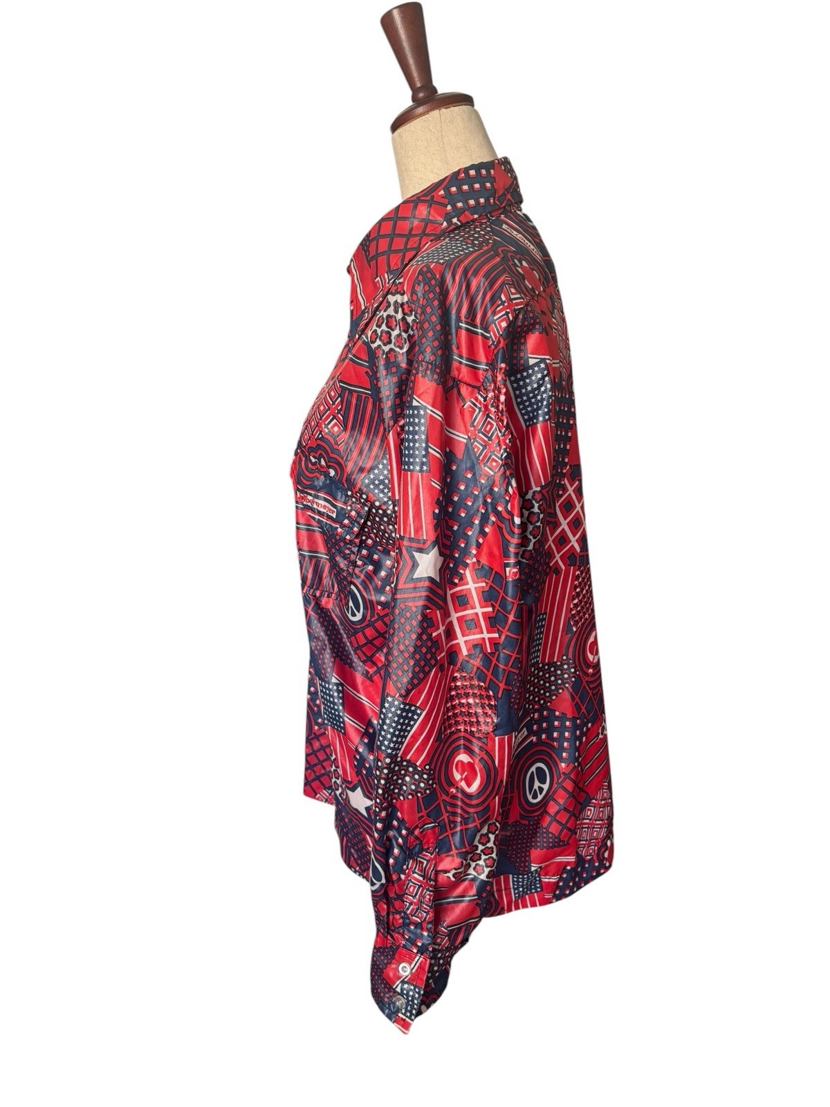 Vintage 70s Obermeyer Wind Shirt Top Red Navy Graphic Novelty Print Peace Flag