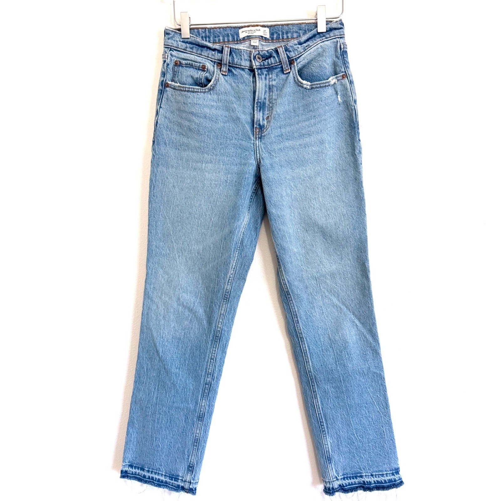 Abercrombie & Fitch | Curvy Love The 90’s Straight Mid Rise Jeans