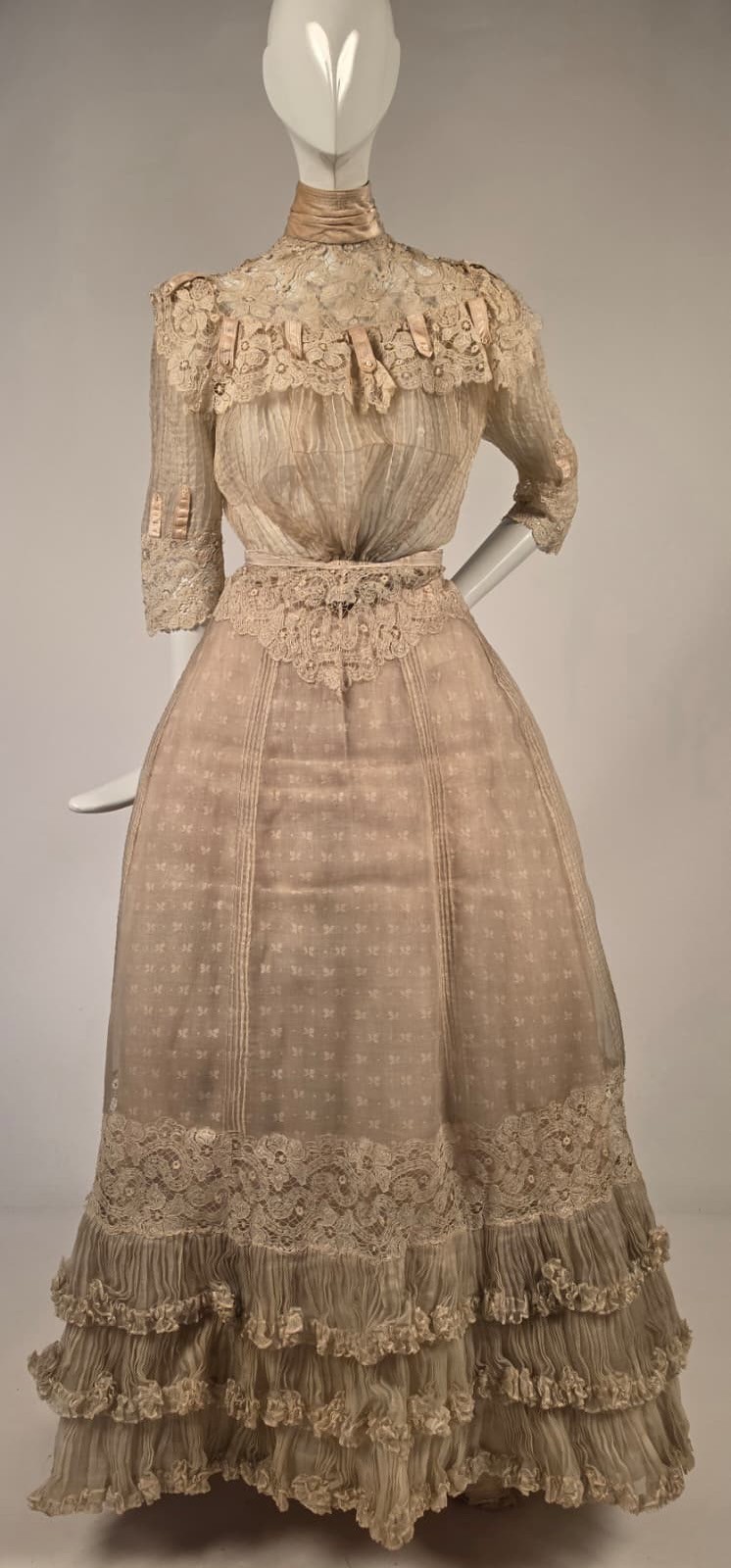 ETHEREAL EARLY EDWARDIAN COTTON ORGANDY DRESS W SPIDERWEB LACE + RICH RUFFLES