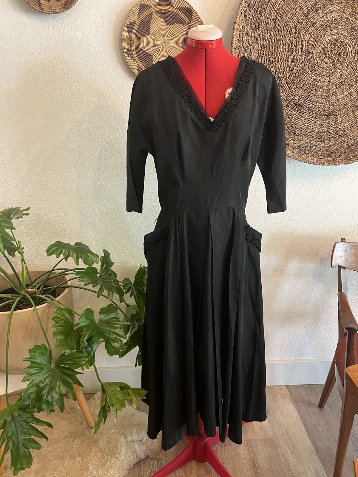 Vintage antique black V-neck dress 30 inch waist Side Pockets Short Sleeves