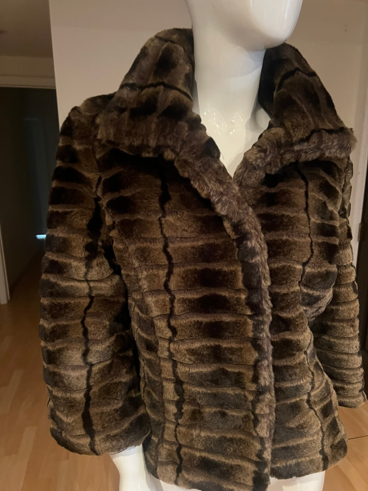 VINTAGE ALBERTO MAKALI FAUX FUR CROPPED JACKET SIZE S SMALL