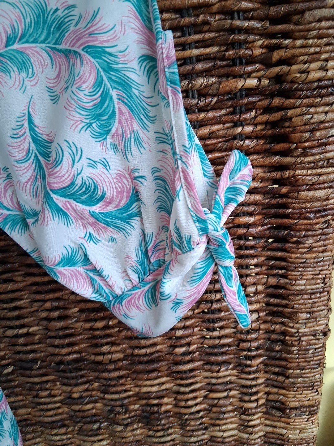 Vintage 70s Blue And Pink Paisley Feathers Med? Retro Disco Groovy Mod Unbrand