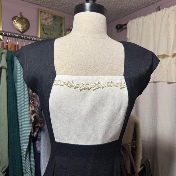 1990s Vintage Lace Trim Midi Pencil Dress