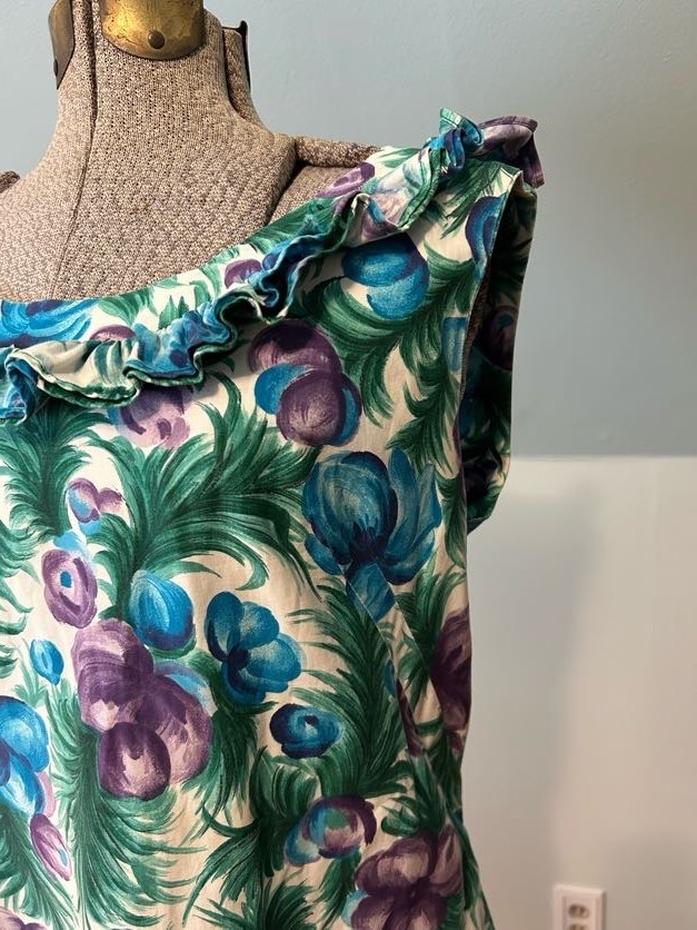 Vintage 1960s Ruffle Neck Paradise Hawaii Bright Tropical Sheath Dress Size M/L
