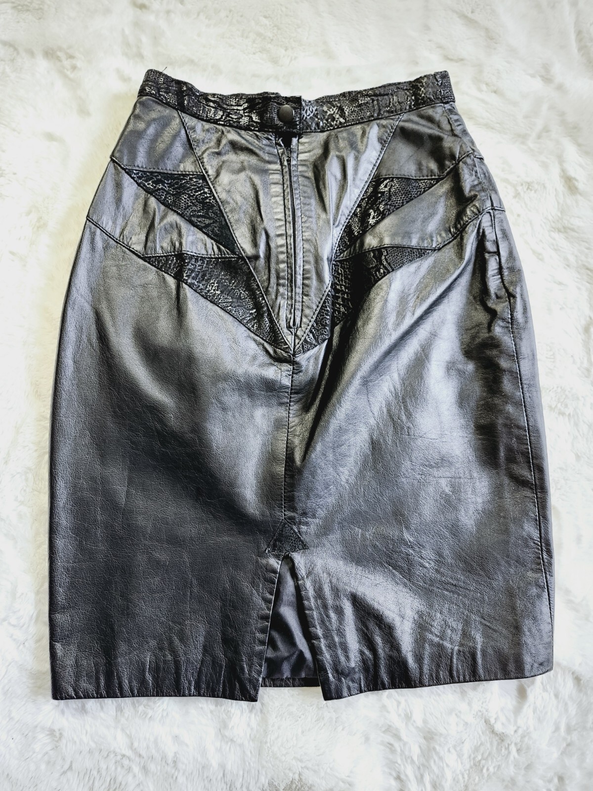 VINTAGE WOMEN’S SIZE 5/6 G-III LEATHER FASHIONS BLACK SKIRT. 80’S