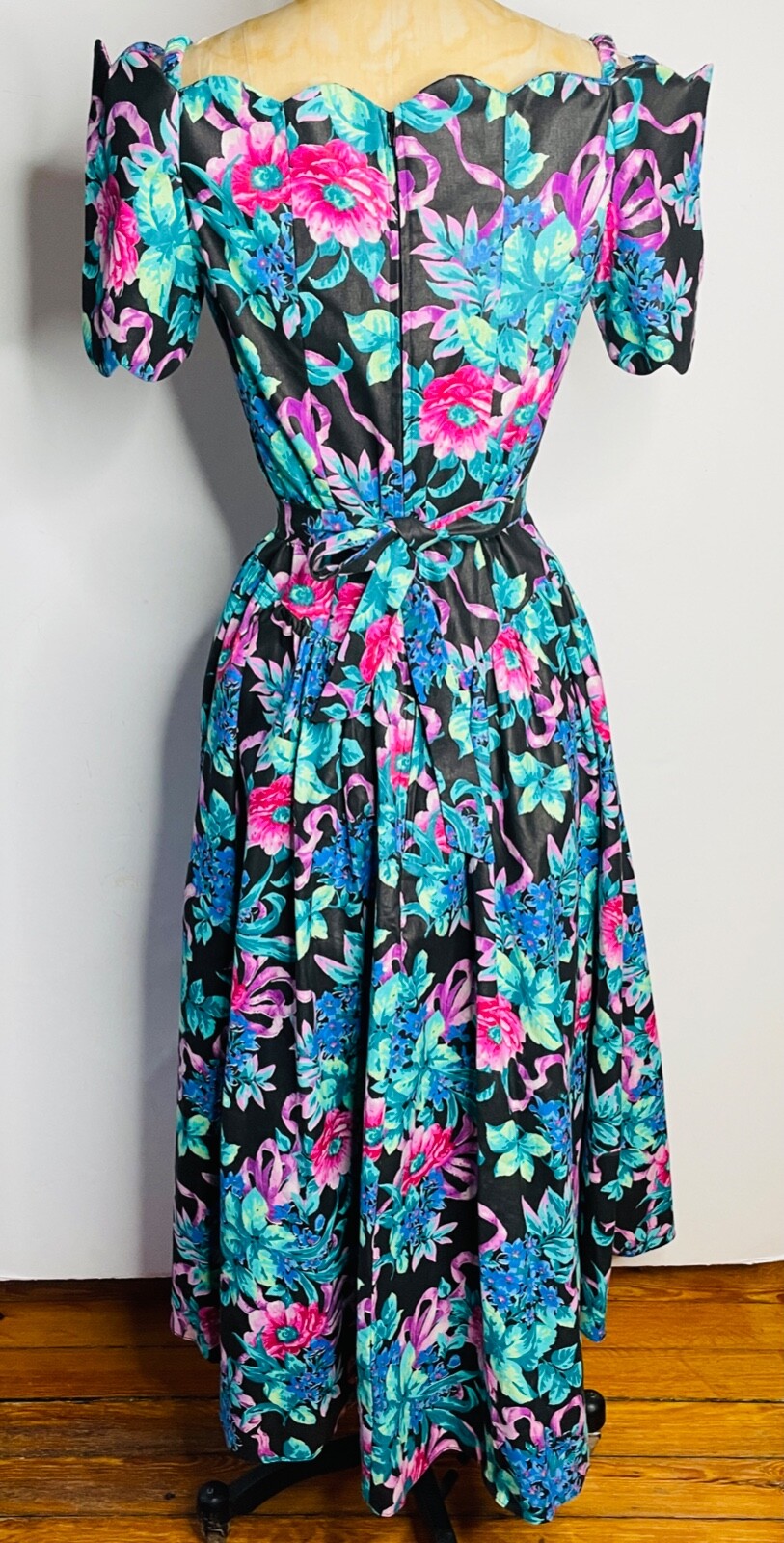 EUC!!VTG 80’S EXPO BLACK BLUE PINK FLORAL PLEATED MIDI TEA GARDEN PARTY DRESS*S