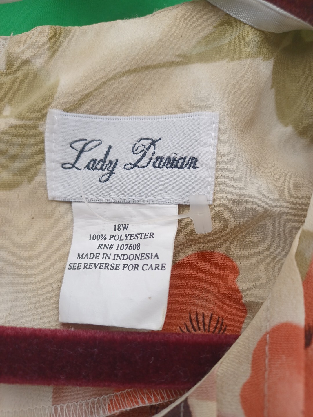 Vintage Lady Darian Dress 18W Cream Red Floral Tie Waist Tea Dress Shoulder Pads
