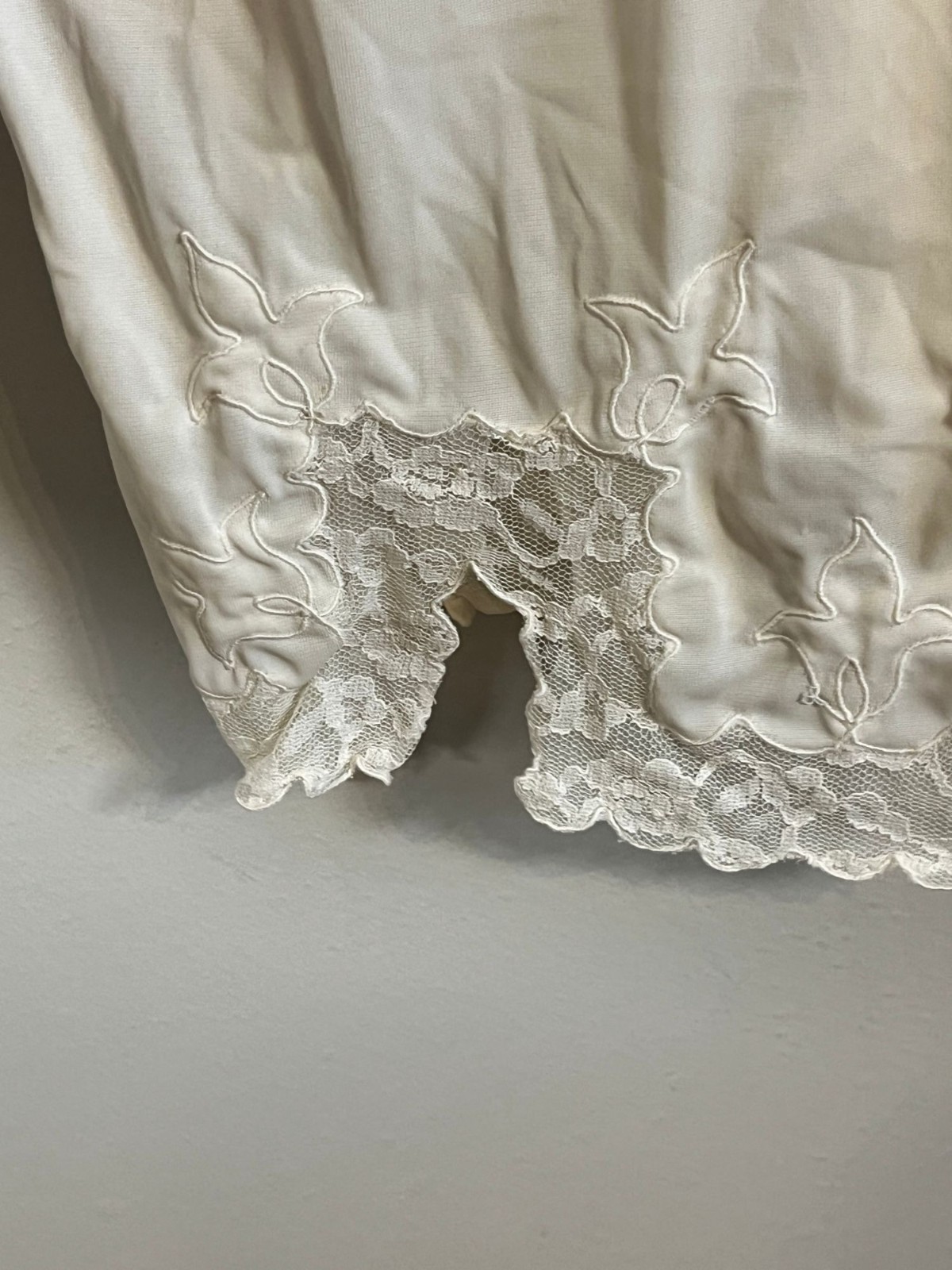 Vintage Floral Lace Lingerie Cream S Feminine Sexy Mod Pin Up Retro Slip 60s