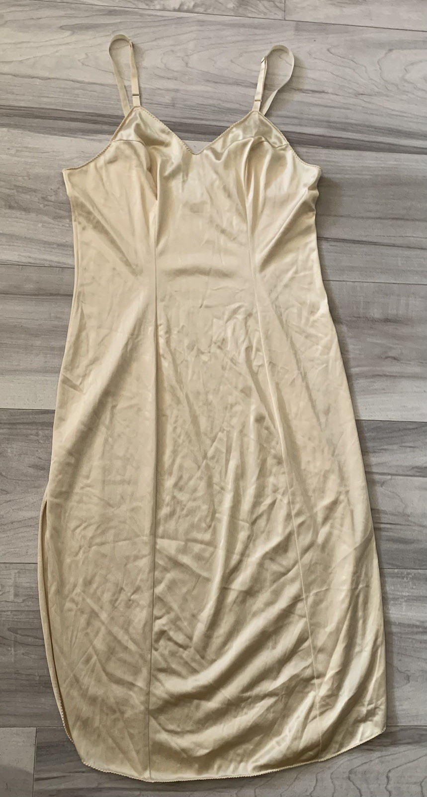 Vintage Vanity Fair Full Slip Nylon Antron III Beige Nude S 32 Adjustable Staps