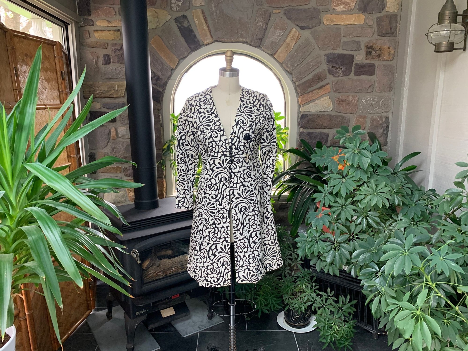 Vintage 1960s Black and Ivory Lightweight Swing Coat Abstract Design