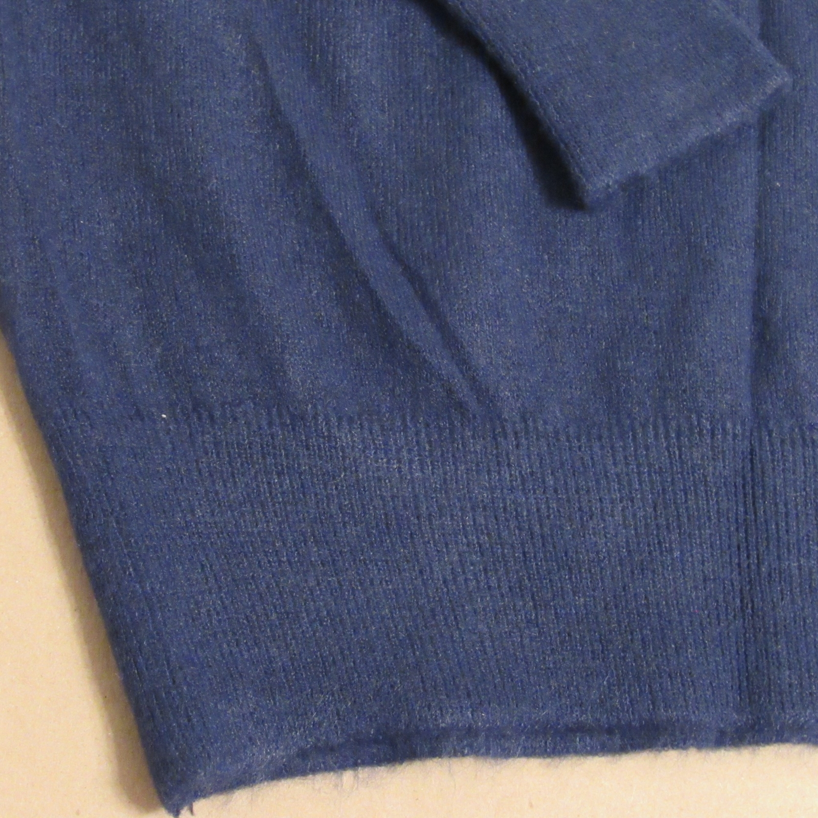 Vintage Lady Pickering US Open Pebble Beach Golf Ladies Medium Navy Blue Sweater