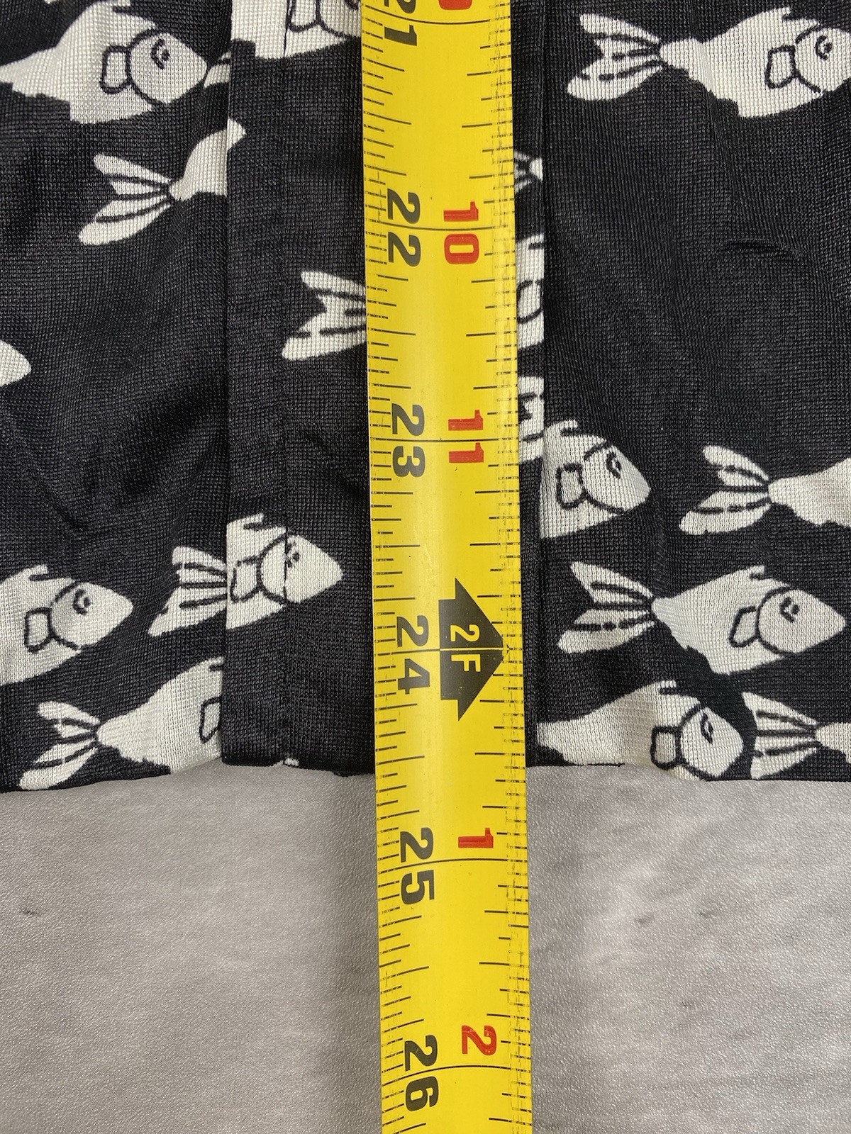 vintage 70s CAMPUS CASUALS POLYESTER SHIRT WOMENS BUTTON UP FISH BLACK WHITE TOP