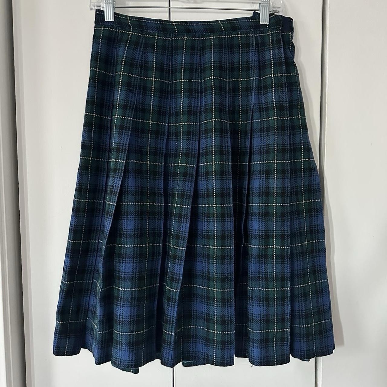 Vintage 1960s/1970s 100% Wool Pleated Midi Skirt Adjust-o-waist Siren Lynn MA M