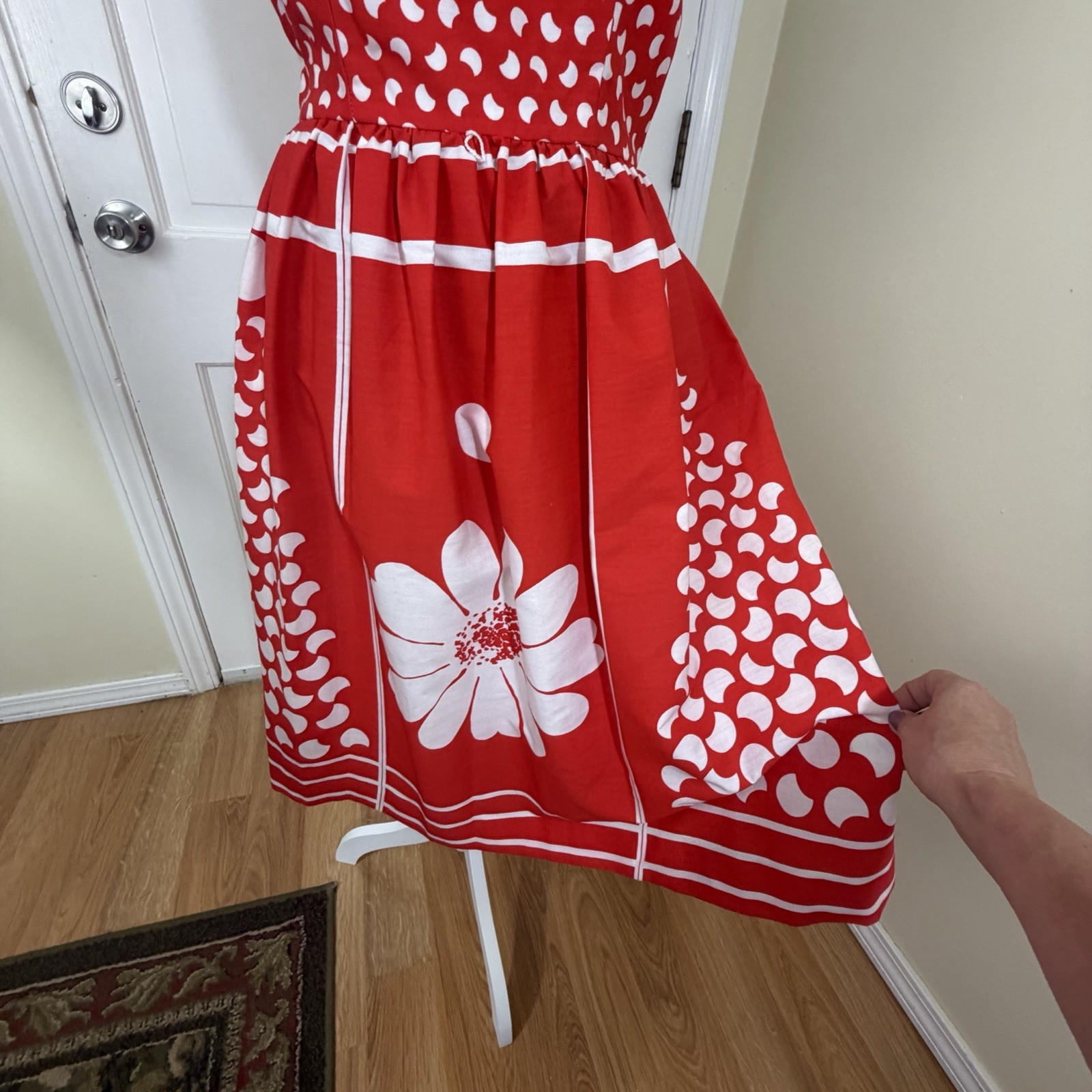Vintage 70s Jenni Dress 9/10 Red White Floral Fit Flare Rocability Retro Pin-up