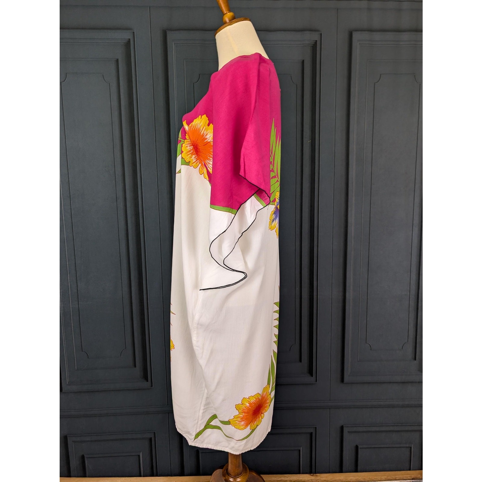 Vtg Indonesian Batik Caftan Pink Floral Flower Print Hippie Maxi Dress Muumuu