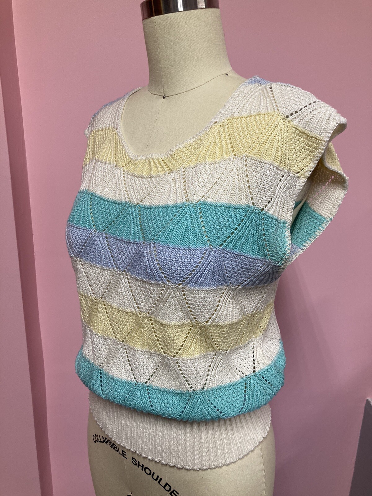 Vintage 1980s darling acrylic knit diamond striped sweater by Kenneth too! S-M