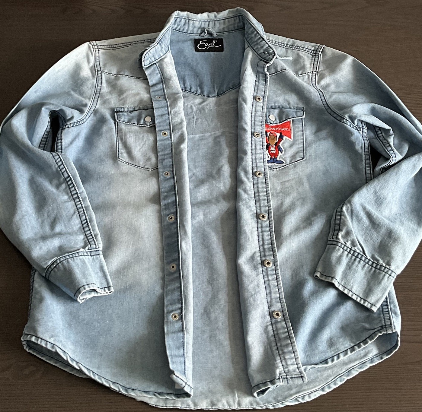 VTG-EarL Jean”Budweiser-unisex Long Sleeve Shirt, Light Blue Size L