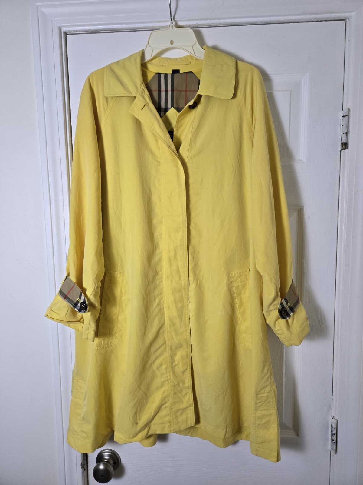 Vintage Burberry Women’s Yellow Small Trench Rain Coat Nova Check Burberry’s