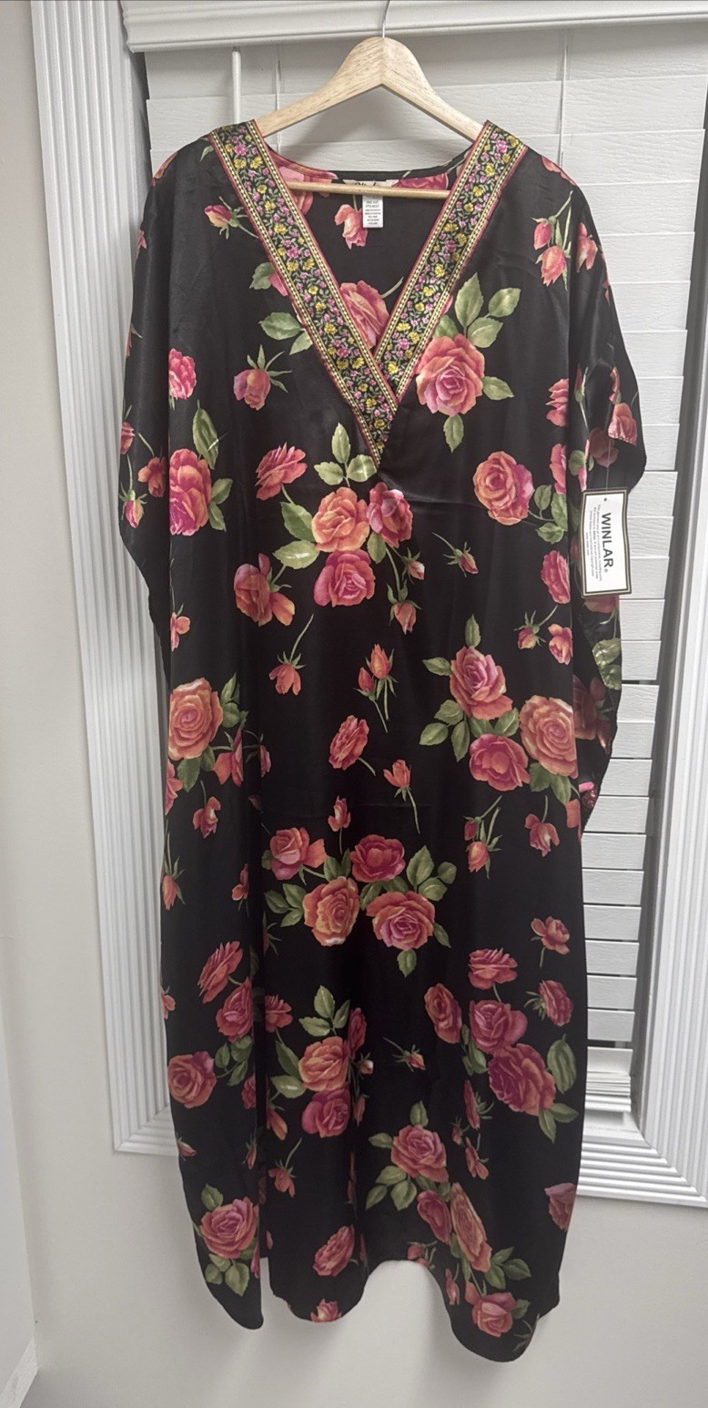 NWT Winlar Caftan Vintage Black Red Floral Boho One Size