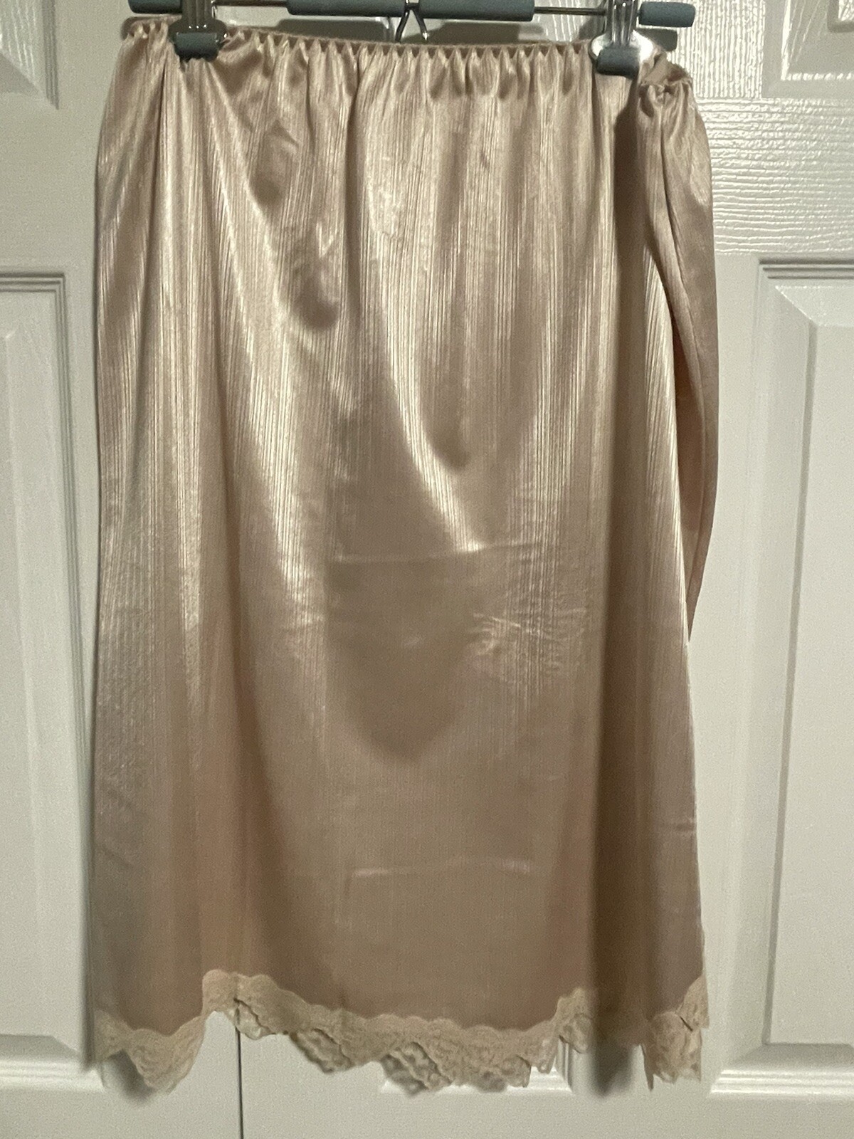 Leading Lady Slip (Size Large)