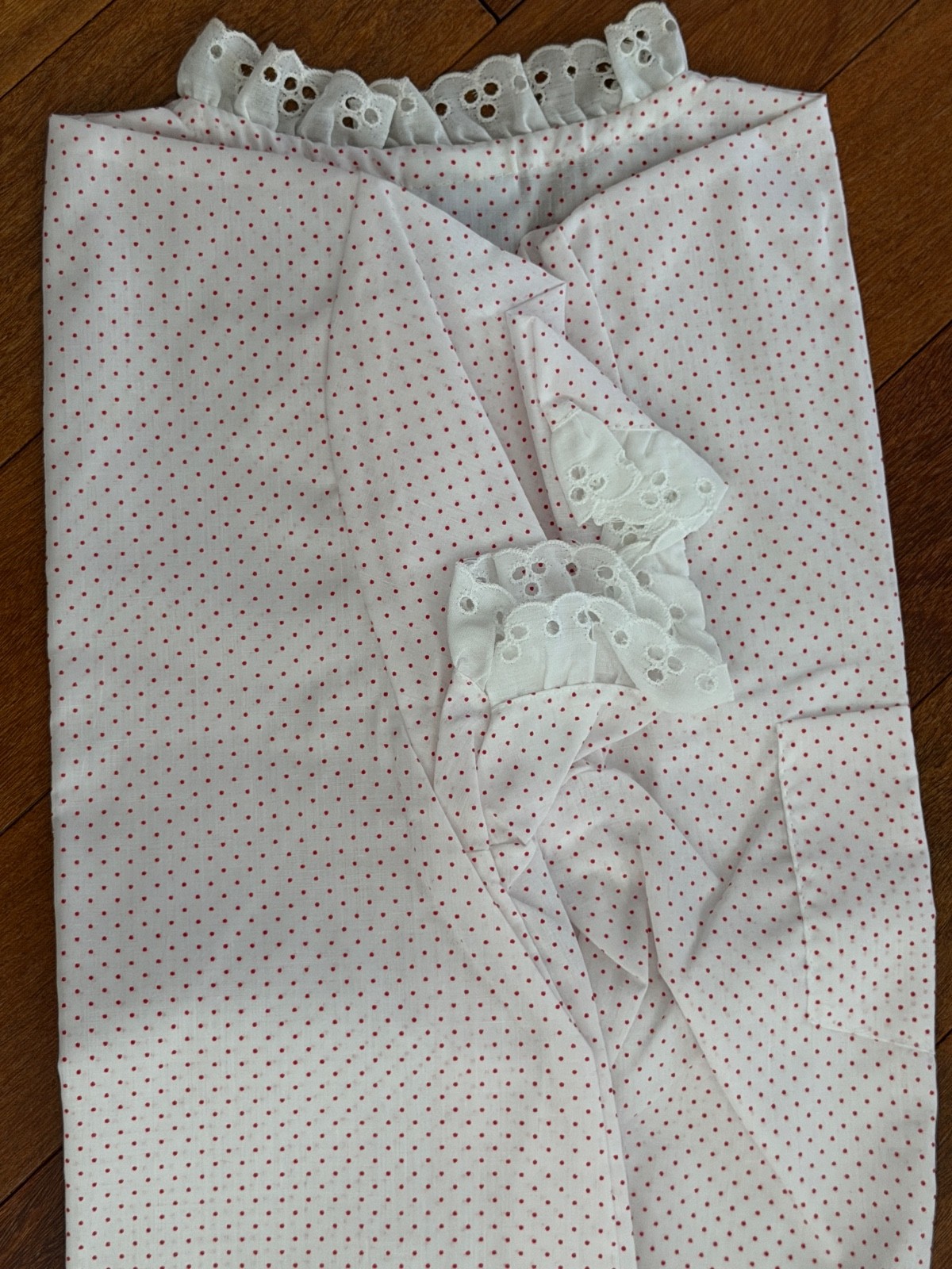 Vintage CAROLE Nightgown Gown White Red Polka Dots Eyelet Lace Buttons SMALL NOS