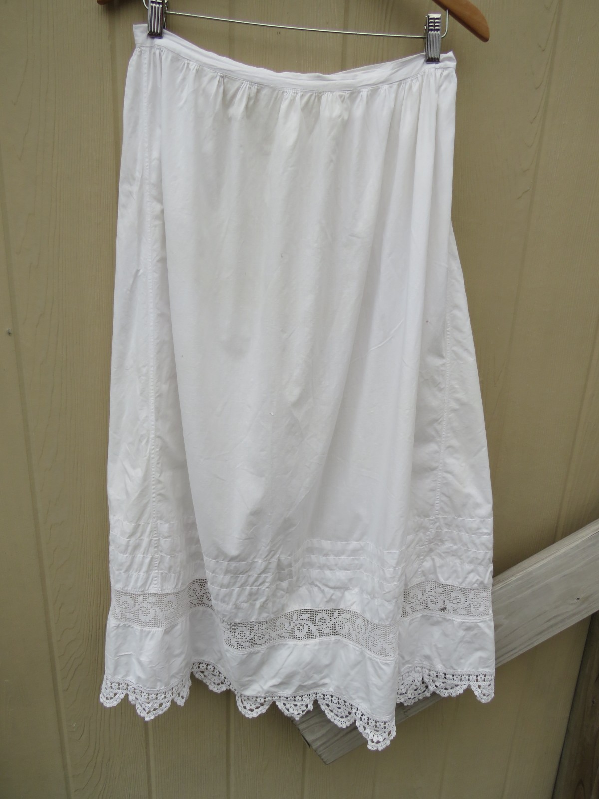 Antique Victorian Edwardian Tucked Apron Eyelet Lace Trim