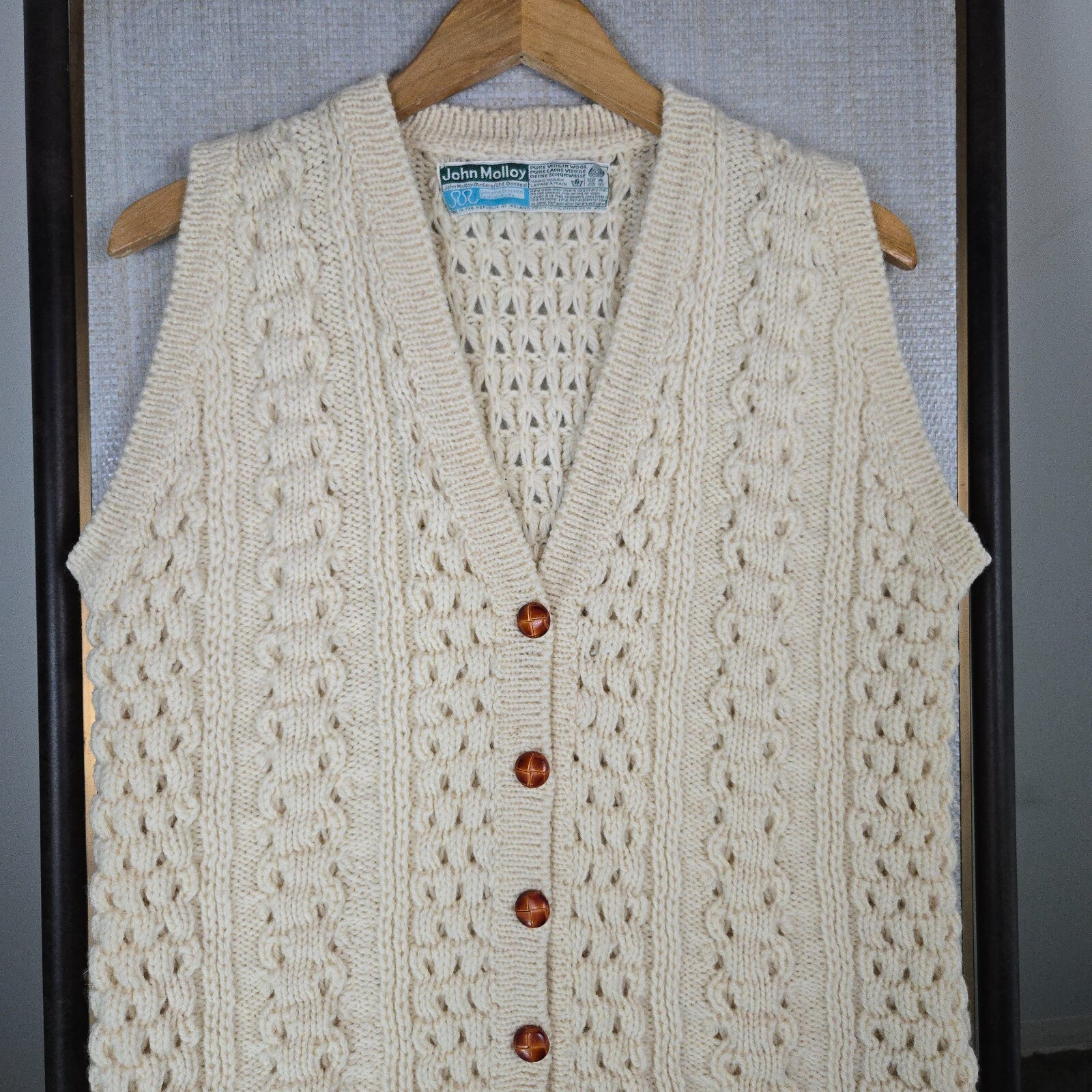VTG JOHN MOLLOY Made in Ireland Aran Knit Womens Virgin Wool Sweater Vest Sz Med