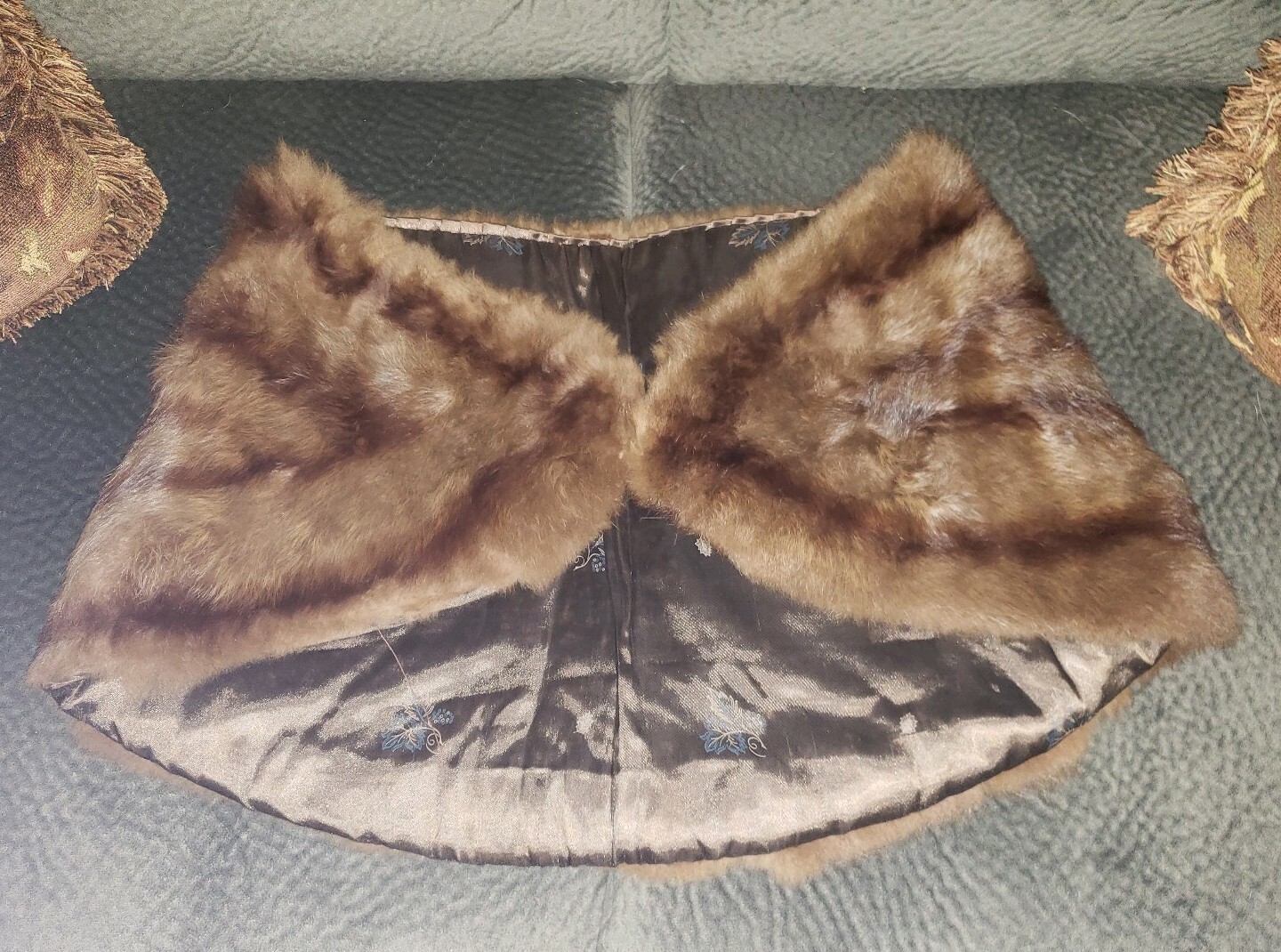 Vintage 1950’s era wild mink fur stole shawl caplet brown retro glam opera