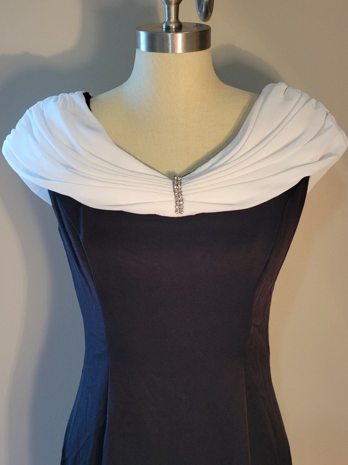  Vintage Classic 80s Formal Evening Sheath Dress  Cachet by Bari Protas  Size M