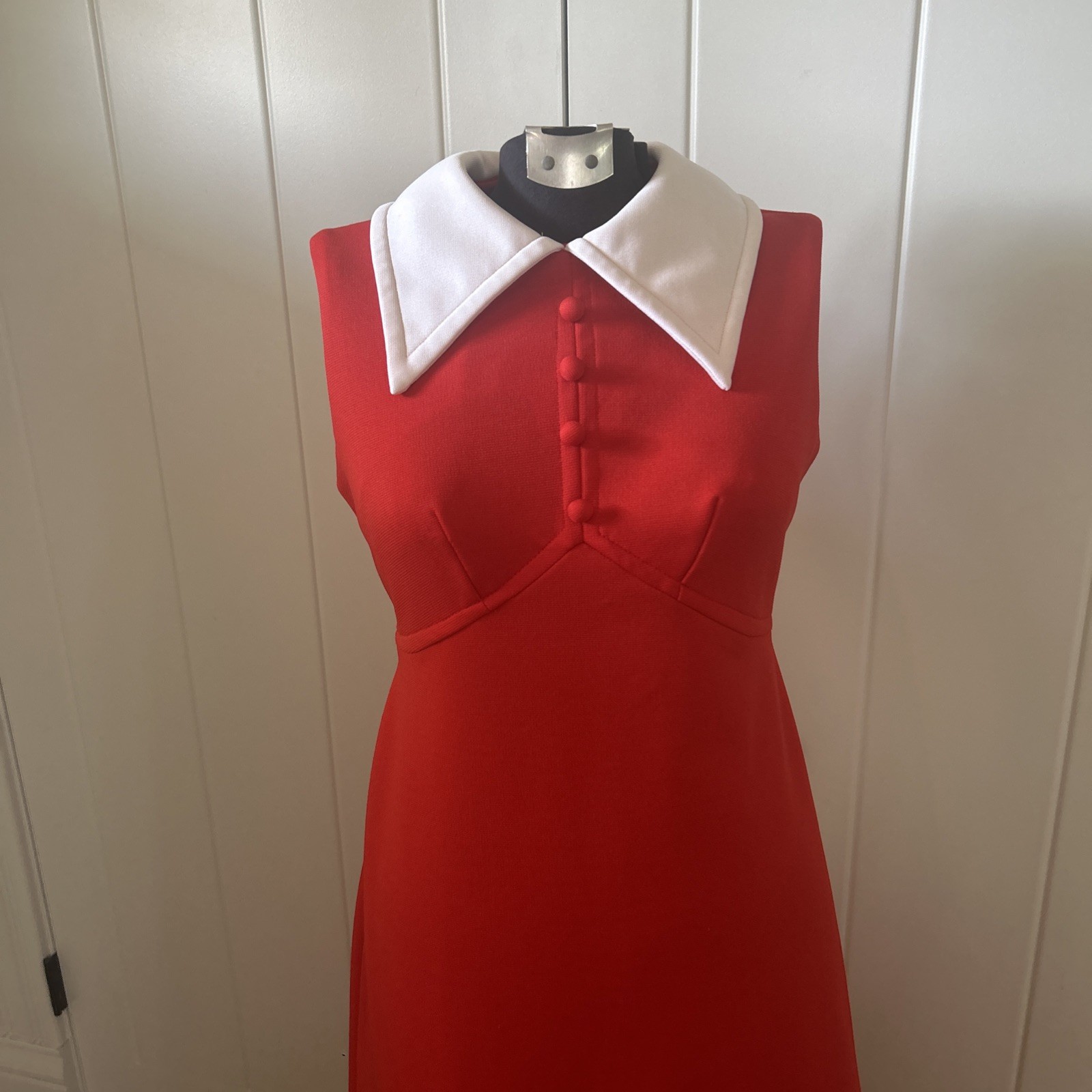 Vintage 1970’s Vicky Petite Empire Waist Polyester Red Maxi Dress White Collar