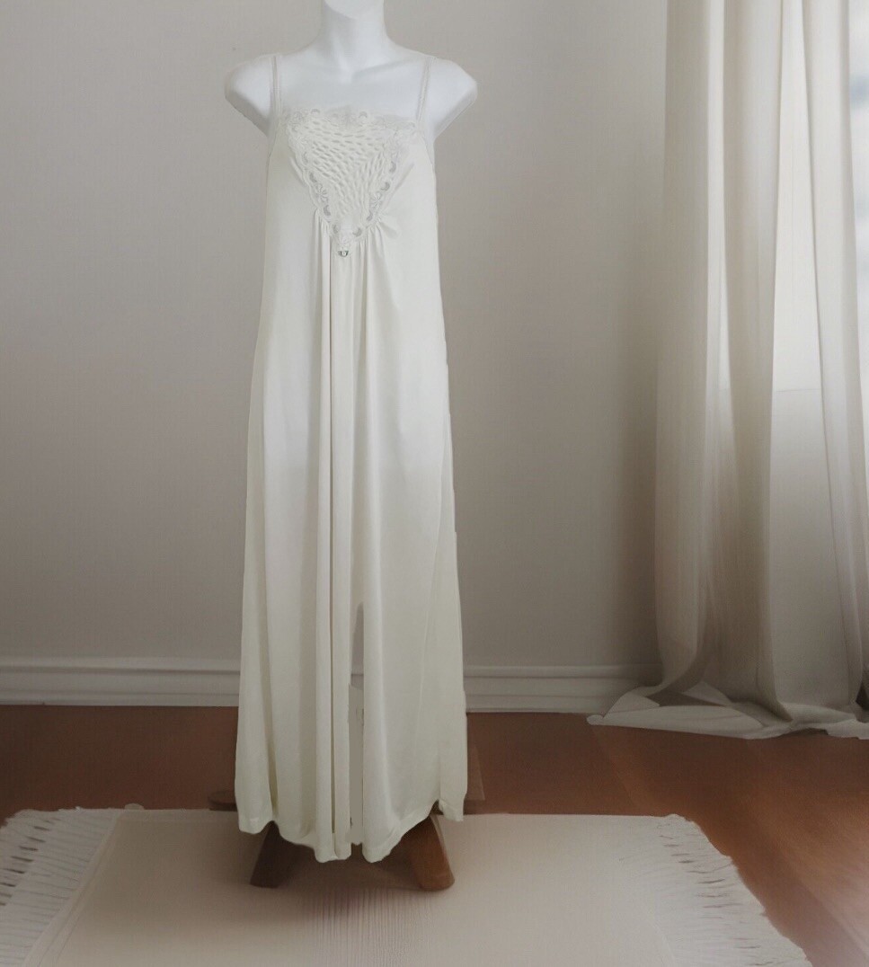 Vintage TIMELESS CLASSICS Sears Nightgown M Ivory Sleeveless Lace Long