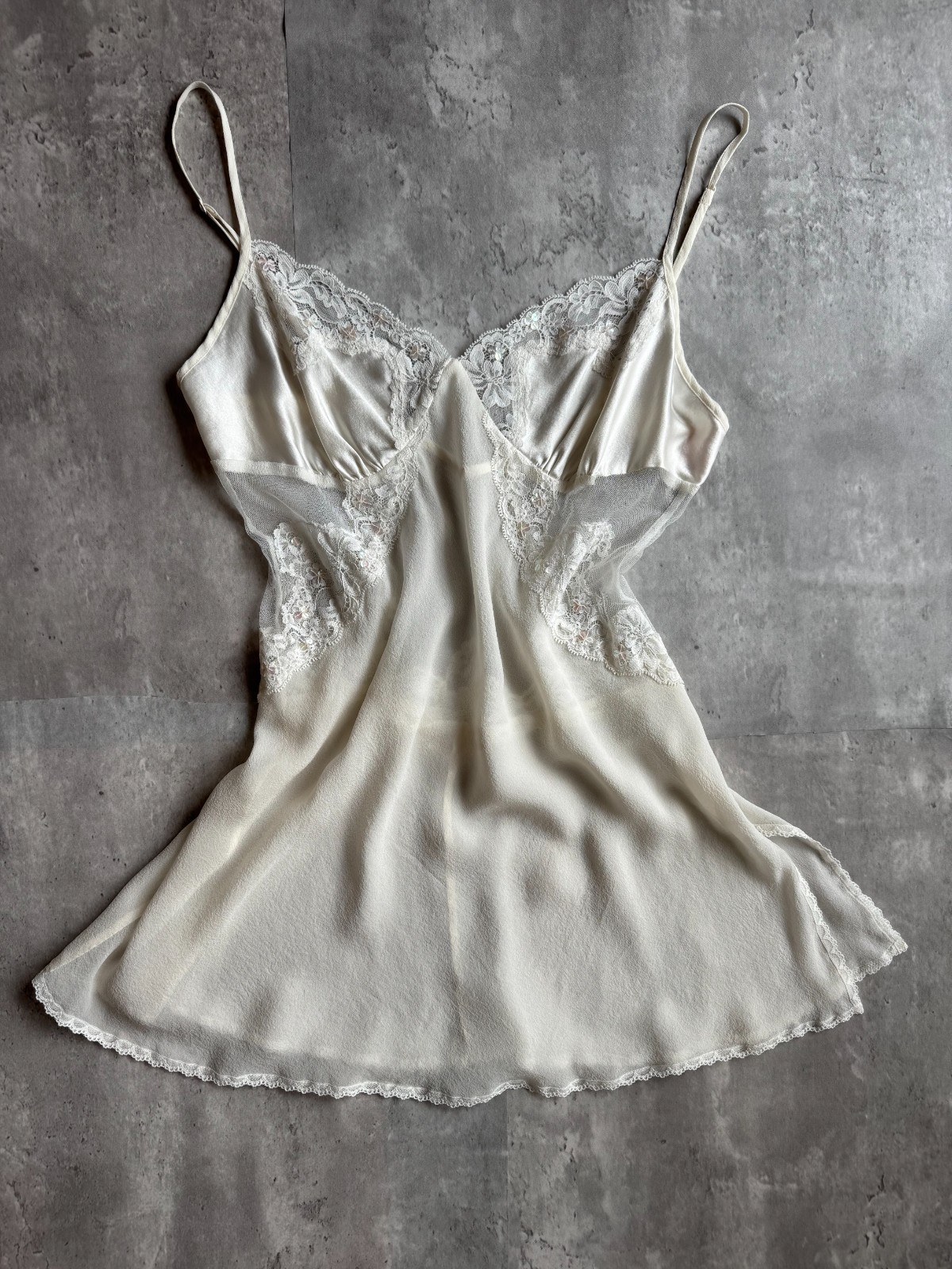 Vintage Victoria’s Secret Ivory Silk Lace Mesh Slip Camisole Top M