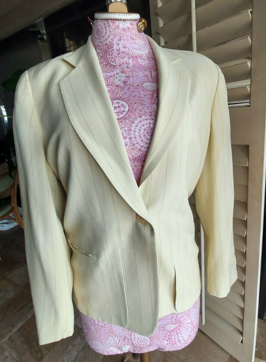 VTG Giorgio Armani Le Collezioni Italy sz 12 Beige cream pinstripe Blazer Jacket