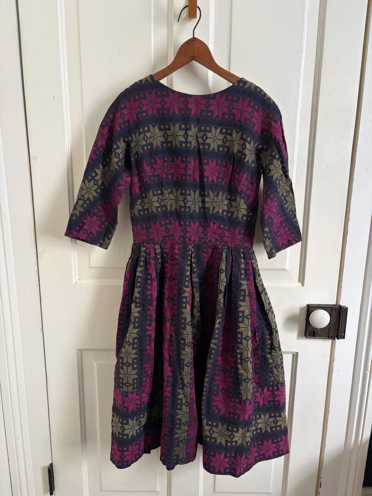 Vintage 1950s Miss Trude Jr of California dress Day WOVEN COTTON (ikat ish) SM.