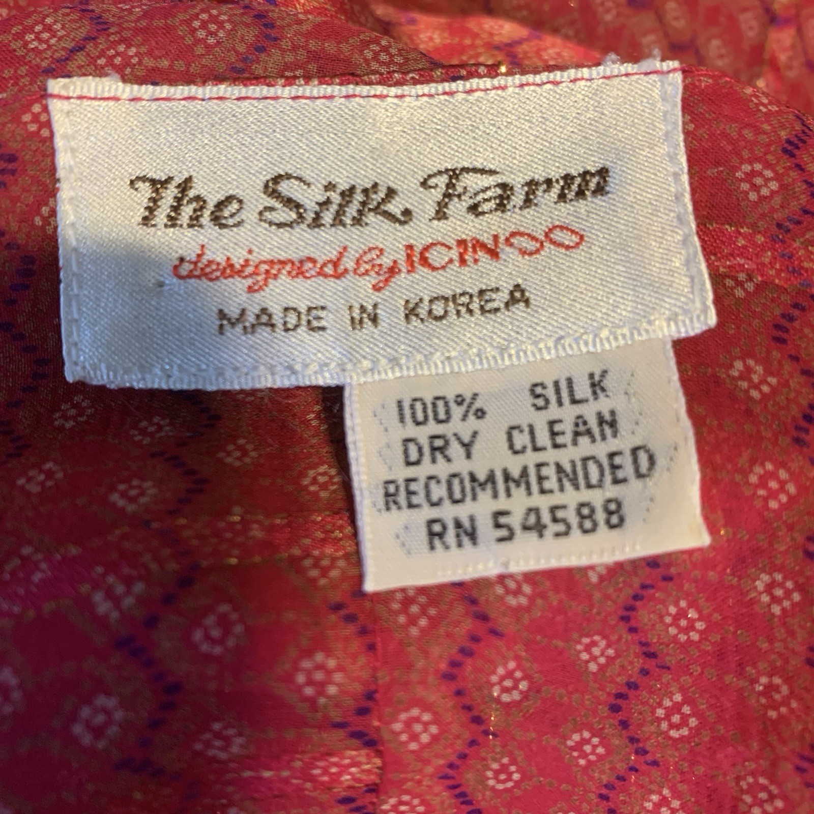 WOMEN’S VINTAGE 1970’S RED, PURPLE & GOLD SILK FARM SILK DRESS SZ S
