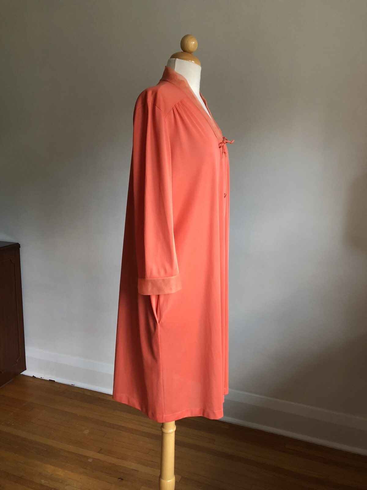 STUNNING VTG VANITY FAIR Hand-Dyed Orange Nylon & Lace Nightgown SZ 38