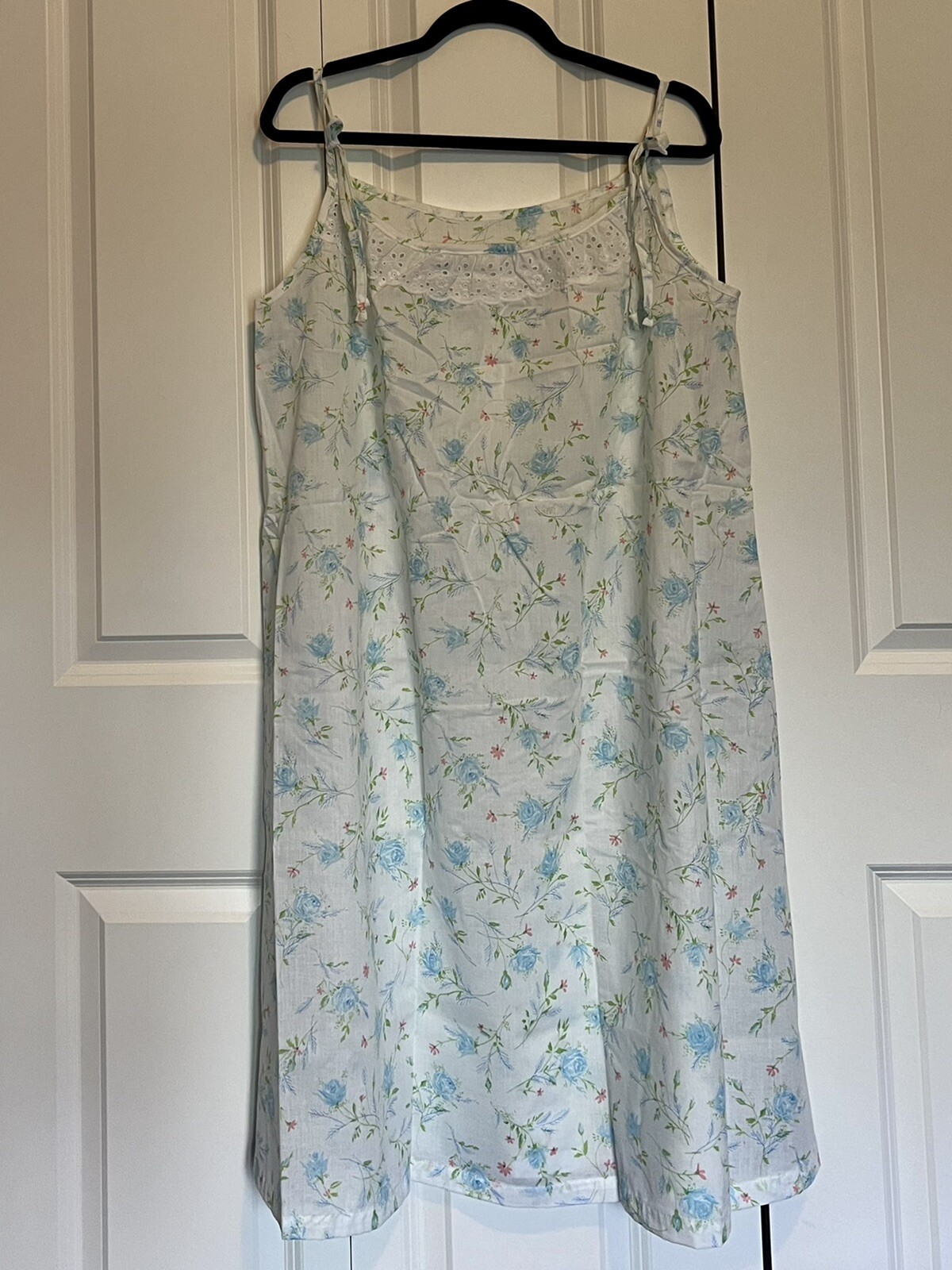 VTG Dutchmaid Nightgown Blue Floral Eyelet Collar Tie Shoulder Size 15 Medium