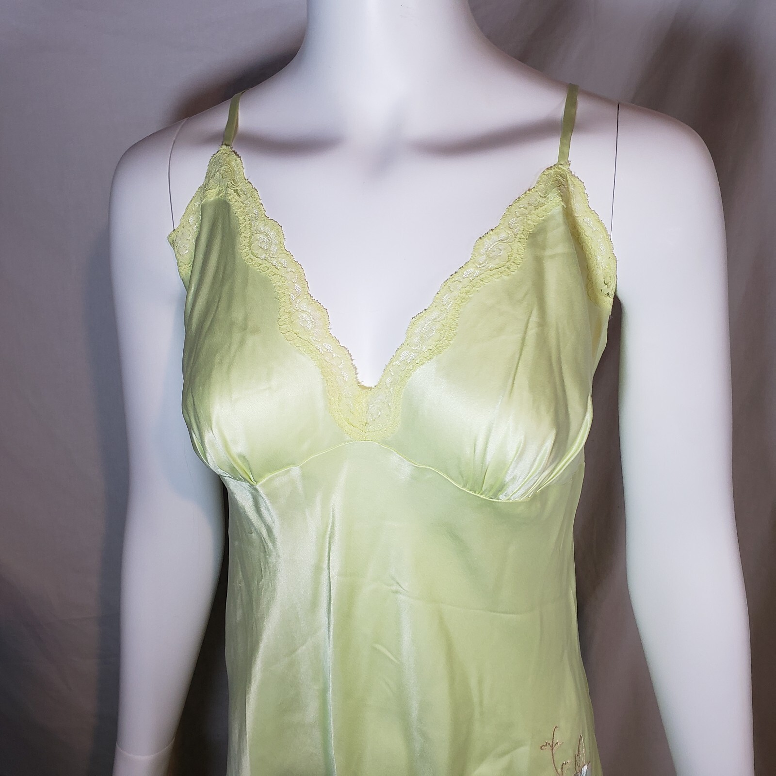 Victoria’s Secret Silk Satin Nightgown Slip Medium Pale Green Embroidered Floral