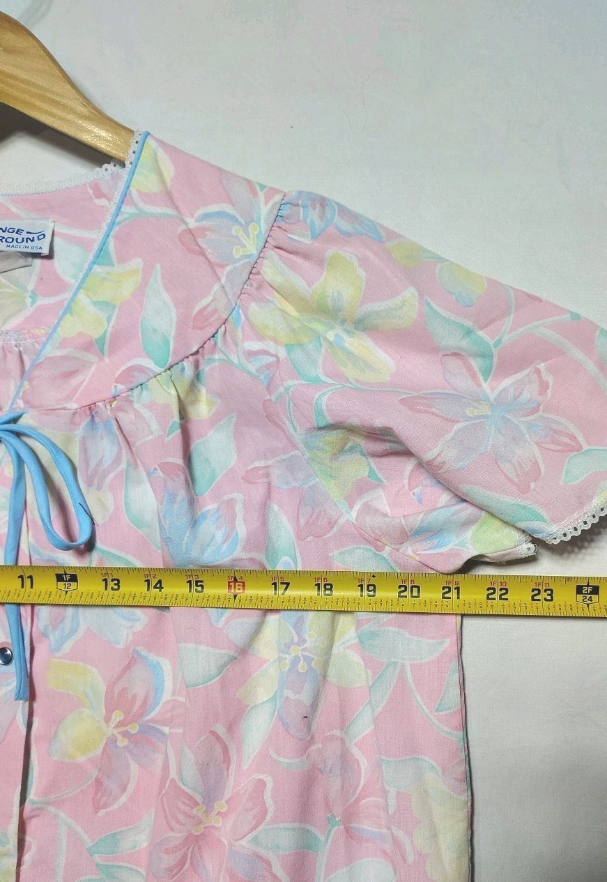 Vintage Lounge Around House Coat Women’s S/M Pink Floral Pastel Robe