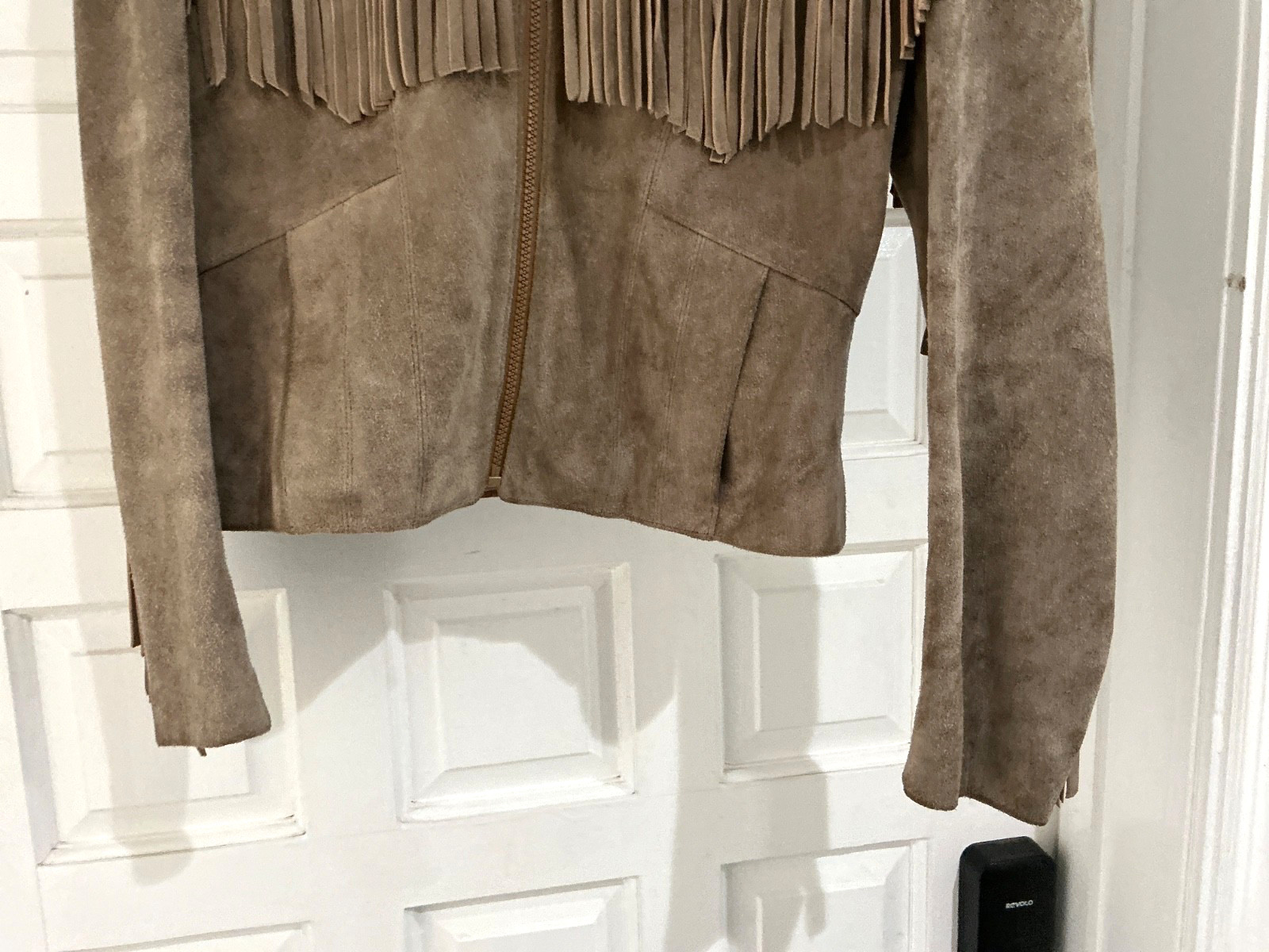 VTG 80s Wilson’s Leather Taupe Suede Fringe Jacket Size 14 – RUNS VERY SMALL