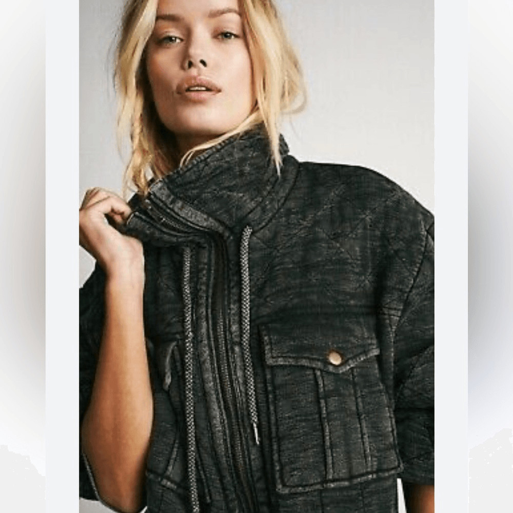 Free People We the Free Luna cozy bomber jacket black quilted dolman L