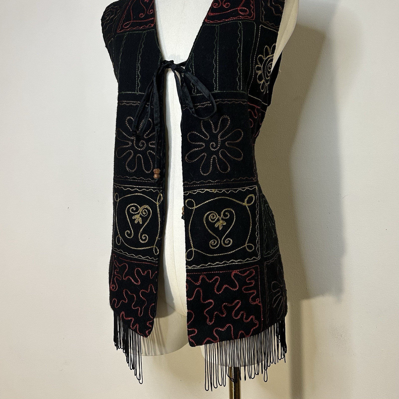 90s Kaktus Wool Fringe Vest Whimsigoth Hippie Phoebe Buffay 41 Inch Bust