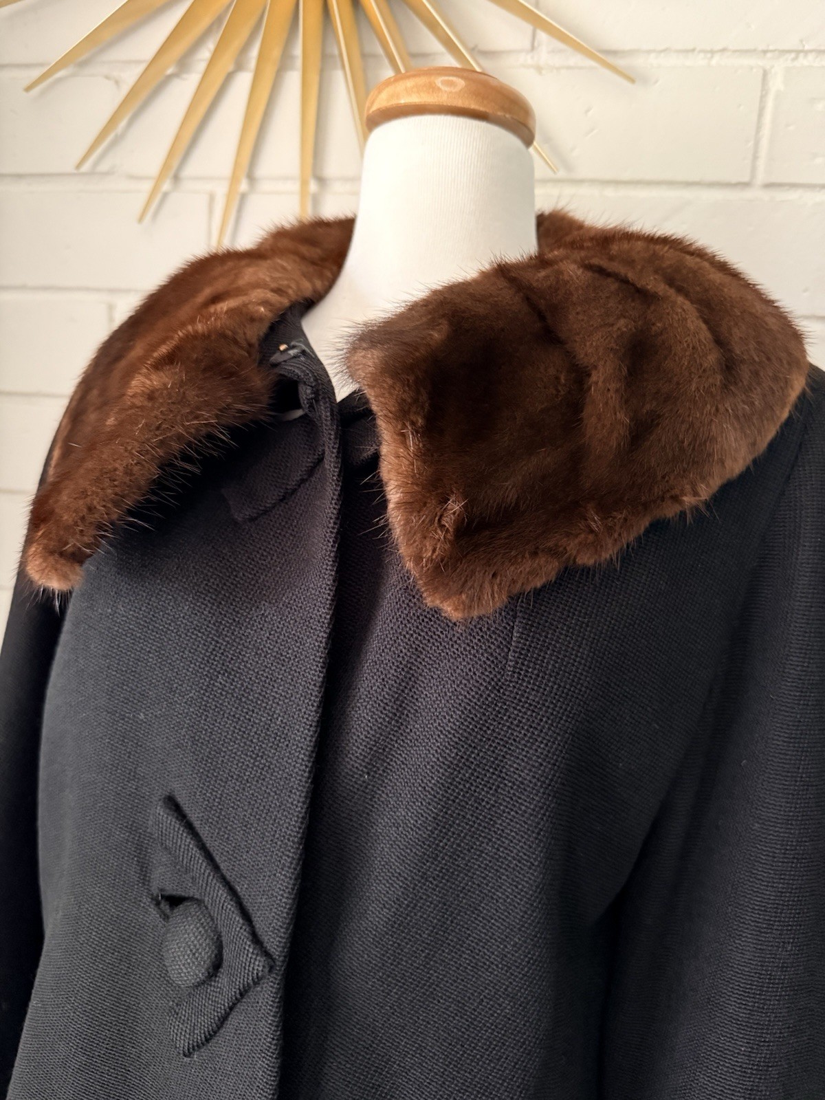Vintage Long Black Swing Fabric Coat 50s 60s Real Fur Collar M USA jacket winter