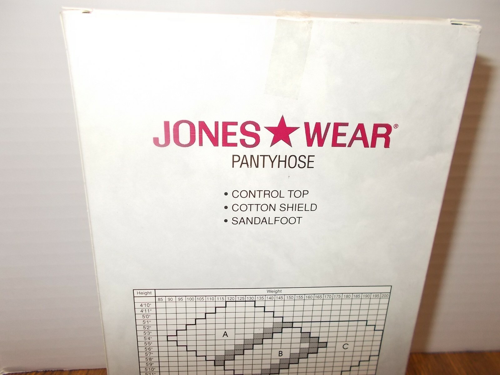 Jones Wear Pantyhose 3 Pair Control Top Lycra Sheer SOFT BEIGE Size B NEW SEALED