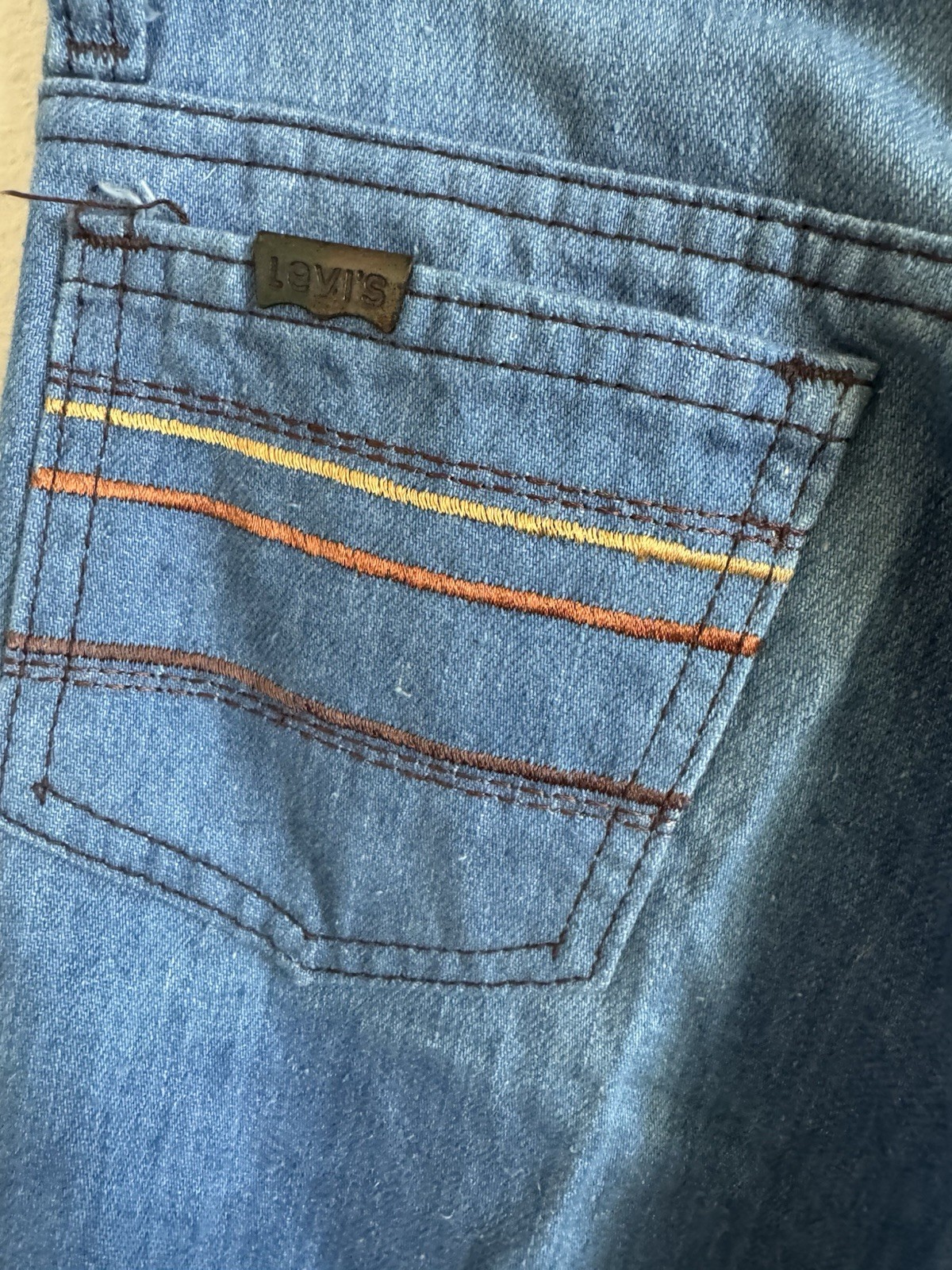 Vintage 1970s Deadstock Levi’s Hippie Boho Groovy Flare Jeans Size 27×34