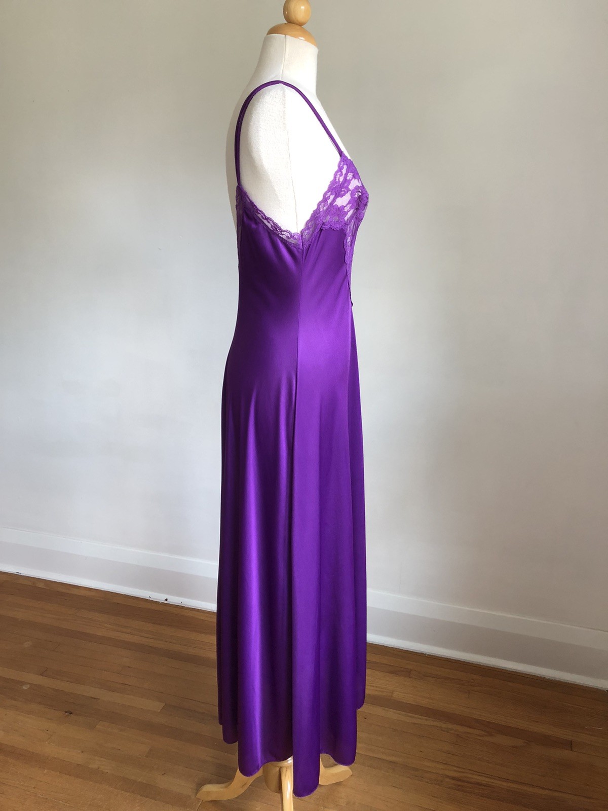 STUNNING VTG VAL MODE Purple Nylon Chiffon & Lace 2pc Nightgown Peignoir Set S