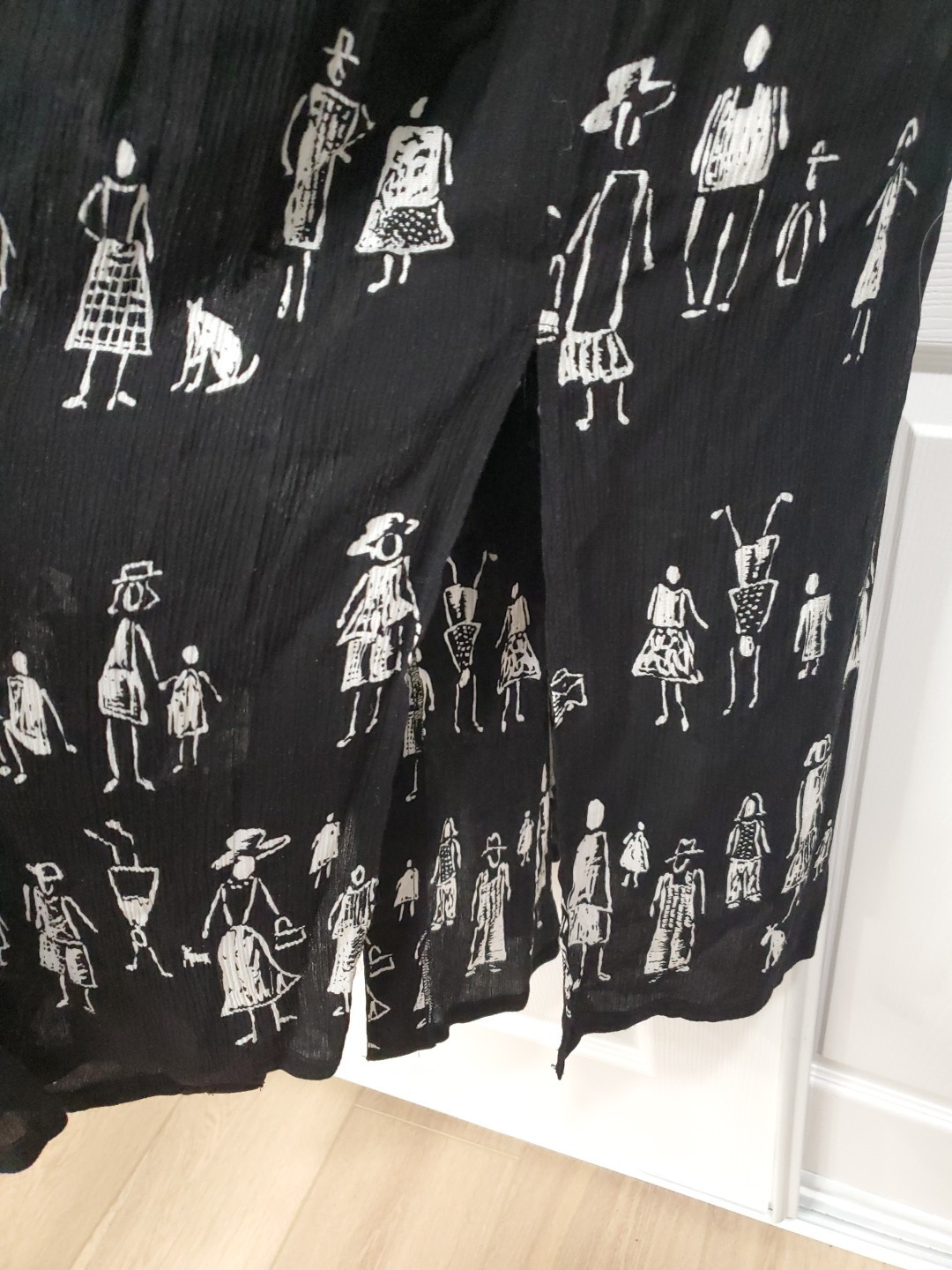 Betsy Lauren Button-Up Maxi Dress Black Size 14 Unique Pattern Of People Vtg