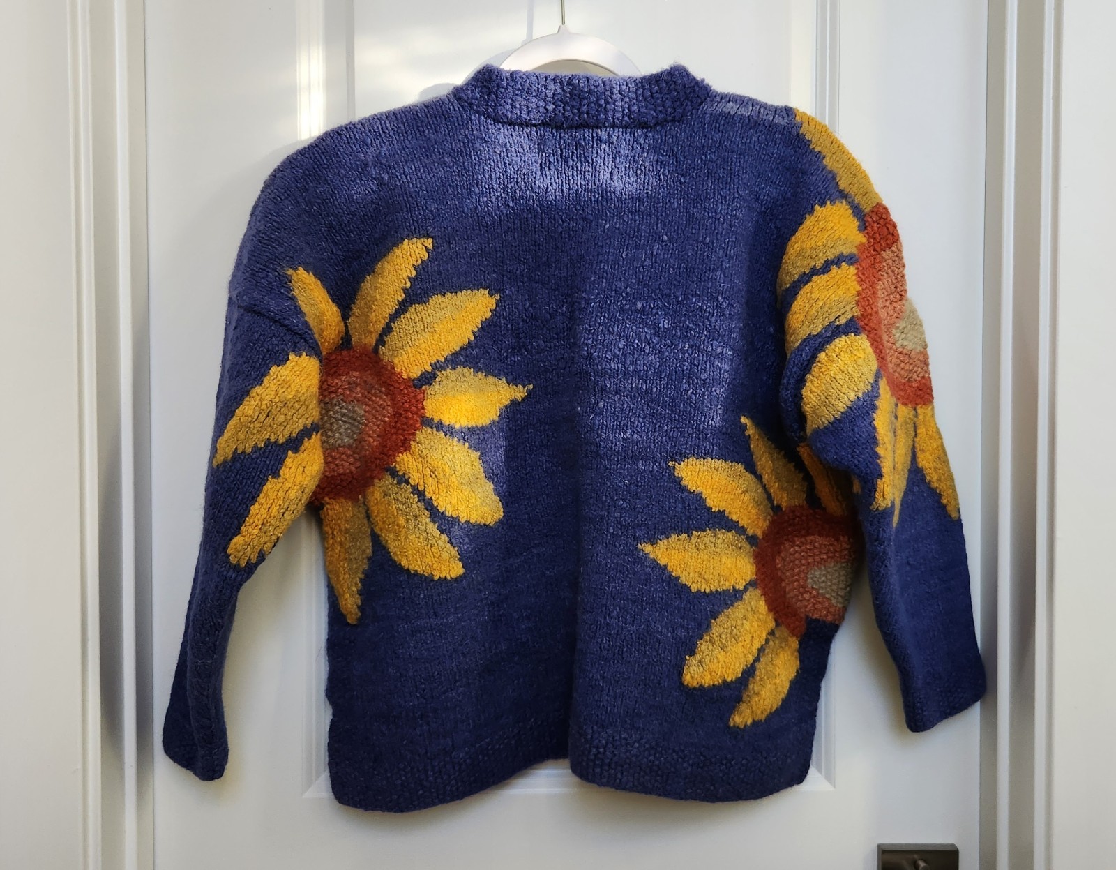 Vintage – Amano – Sunflower Pullover Sweater – 100% Wool – Size S-M